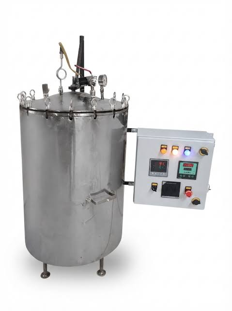 Custom Vertical Autoclave Manufacturer in Noida for special applications